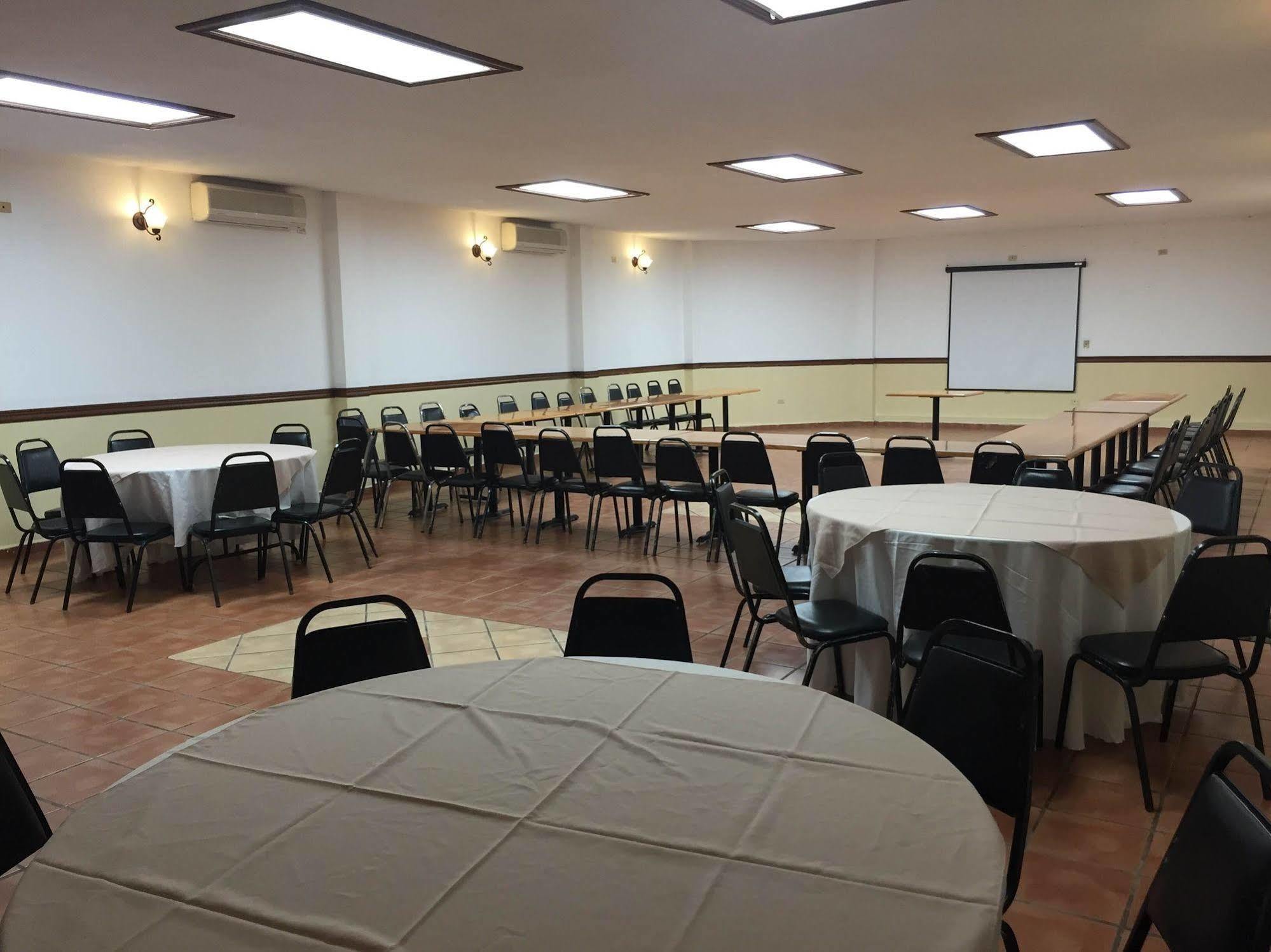Maria Luisa Inn & Suites Juarez  Dış mekan fotoğraf